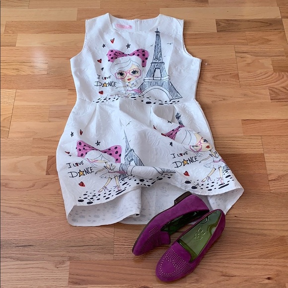 ⚡️SALE⚡️GORGEOUS Paris dress - Picture 2 of 8